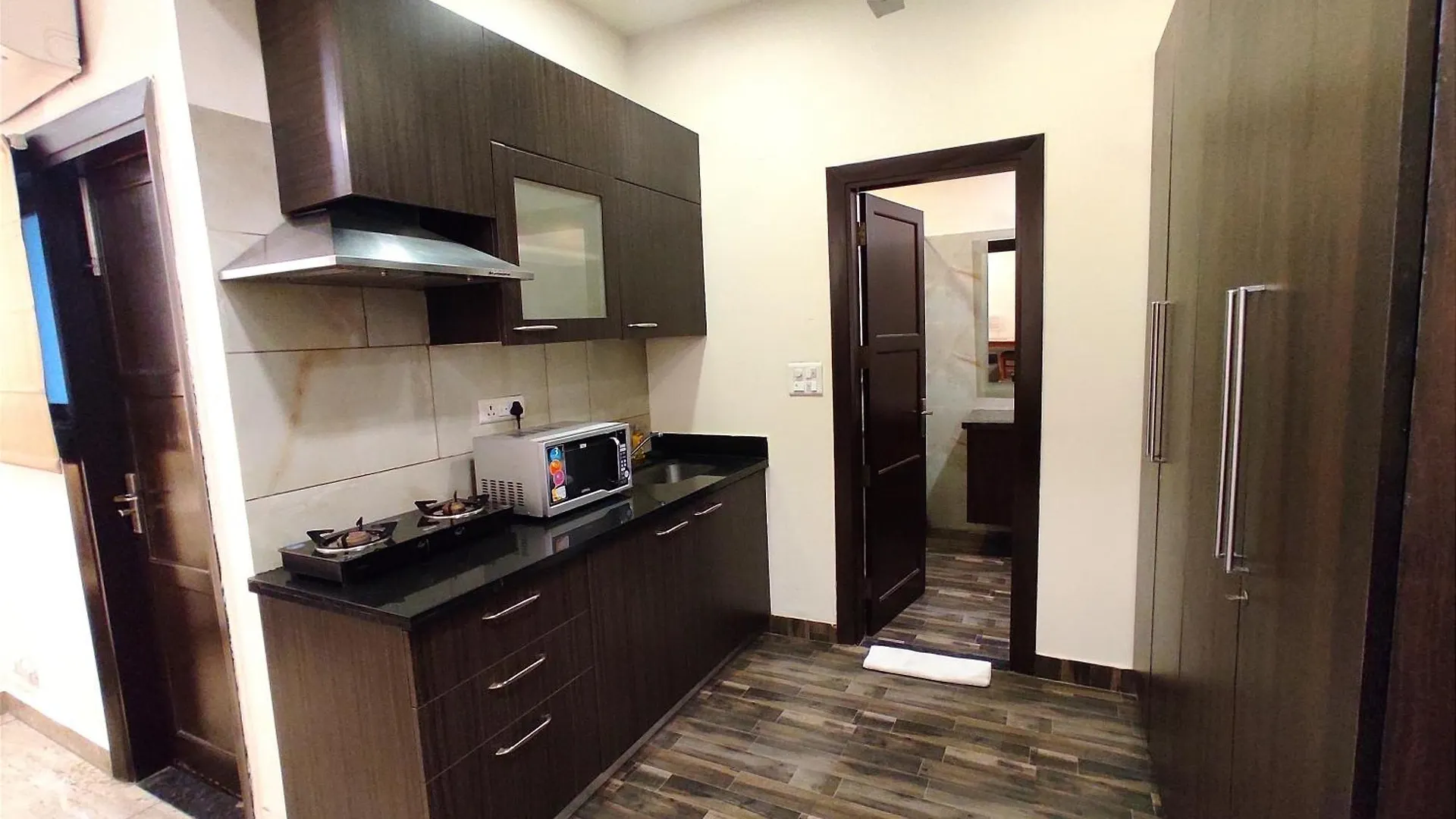 When In Gurgaon - Artemis Hospital 1 Min Walk, Fortis & Medanta 4 Mins Drive 0*,  Inde